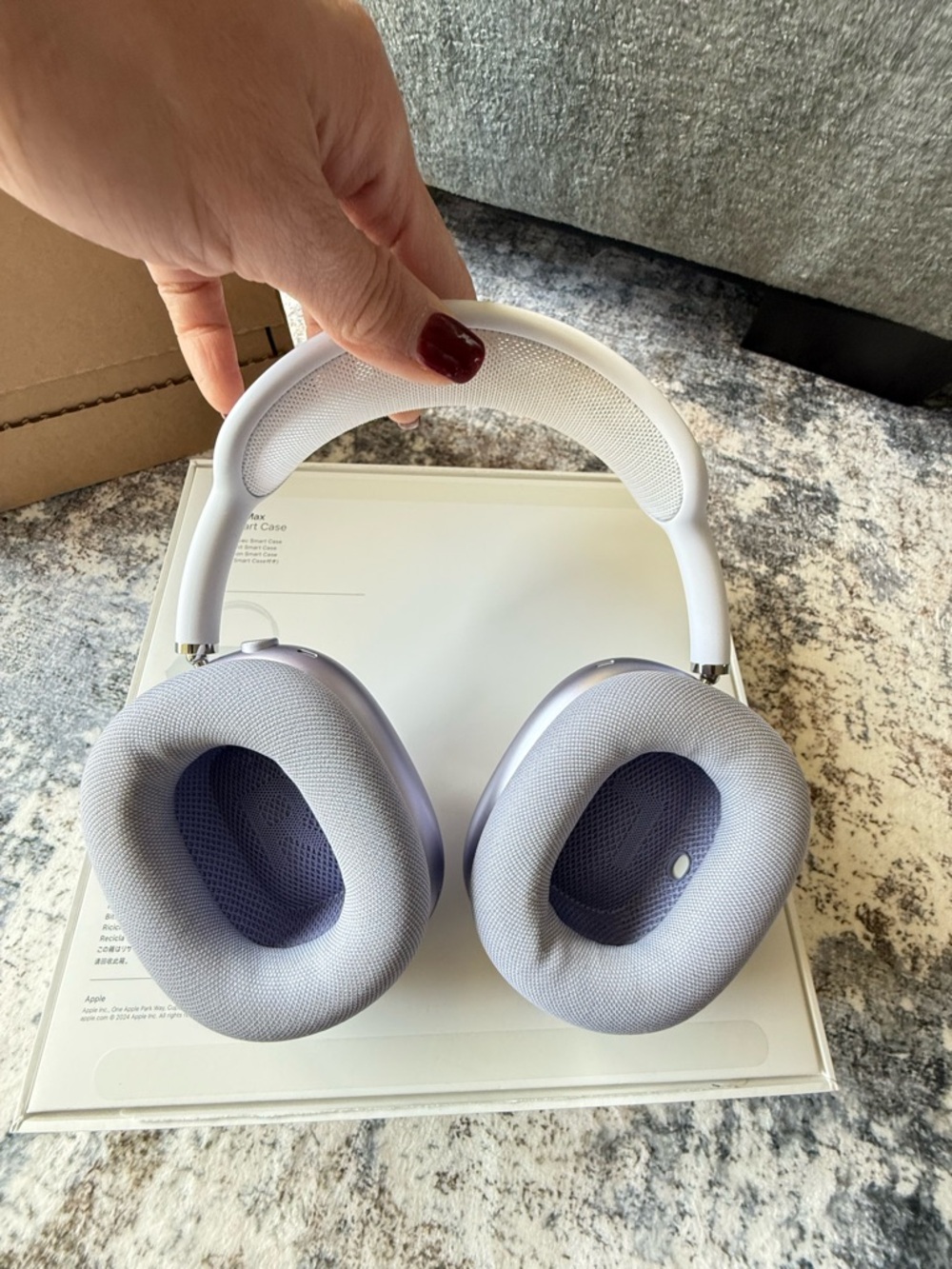 Apple AirPods Max 1 - Lavender Silver Over-Ear Headphones - Picture 2 of 12